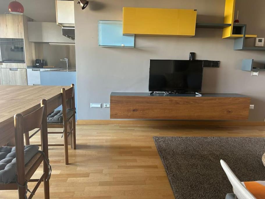 Domus Elda - * Roma